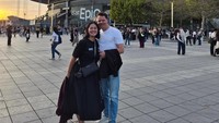 VIP Garis Keras! Gracia Indri Nonton Konser BIGBANG di Paris Ditemani Suami