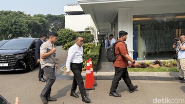 Pratikno hingga Brian Merapat ke Istana Rapat Pendidikan Gratis SD-PTN