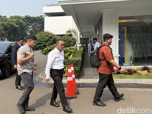 Pratikno hingga Brian Merapat ke Istana Rapat Pendidikan Gratis SD-PTN