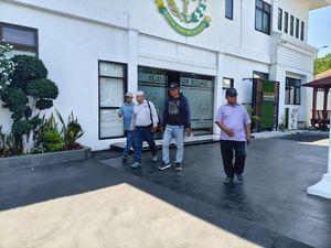 Kejari Sidoarjo Komitmen Usut Dugaan Korupsi TKD Damarsi, Warga Tunda Demo