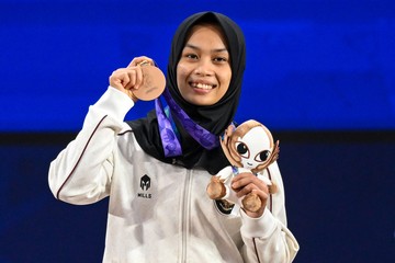 Indonesia Tambah Perunggu Asian Games, Luluk Buka Keran Medali Angkat Besi