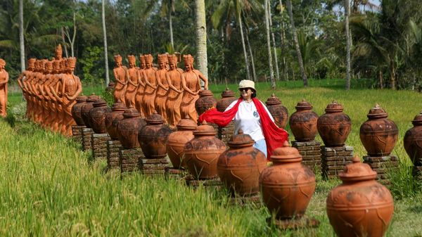 Menikmati Pesona Taman Gandrung Terakota Banyuwangi
