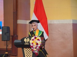 Kisah Najmi, Anak Buruh yang Lulus dari Unnes dengan IPK 3,99