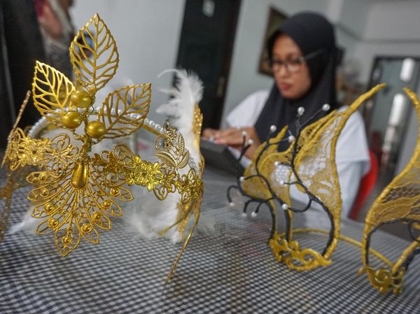 Ornamen Karnaval Buatan Perajin Pekalongan Diminati Pasar Jepang