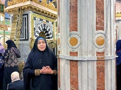 Khofifah Ajak Umat Teladani Sayyidah Aisyah Saat di Raudhah