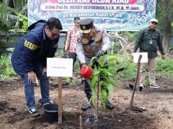 Polda Riau Restorasi Mangrove yang Dirusak di Pulau Rupat