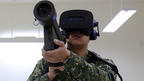Siaga Perang, Prajurit Taiwan Demonstrasikan Simulator Rudal Stinger
