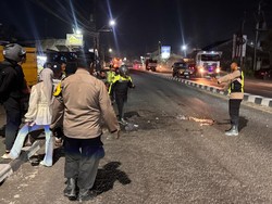 2 Pemotor Tewas Jadi Korban Tabrak Lari Truk di Salam Magelang