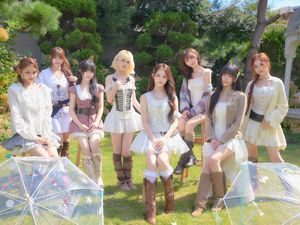 Girlband UNIS Say Goodbye, Aktivitas Grup Tamat Bulan Ini