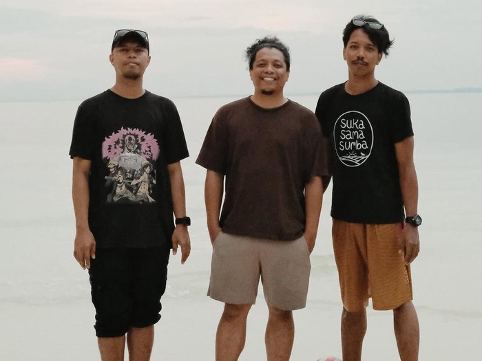 Arie Kriting Adik Arie Kriting, Amal Buton, meninggal dunia.