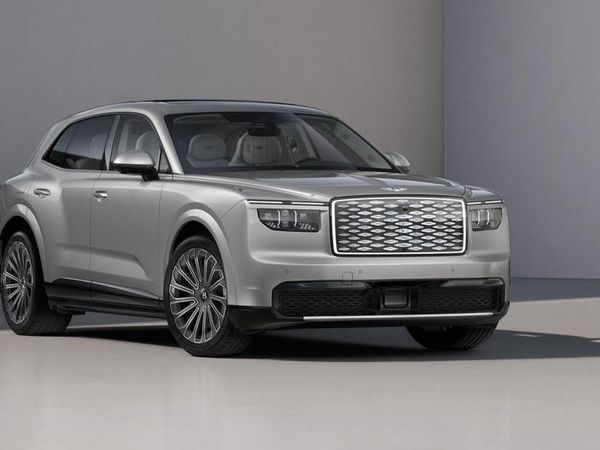 Tampang Mobil Listrik Pertama Bentley yang Punya Tenaga Buas