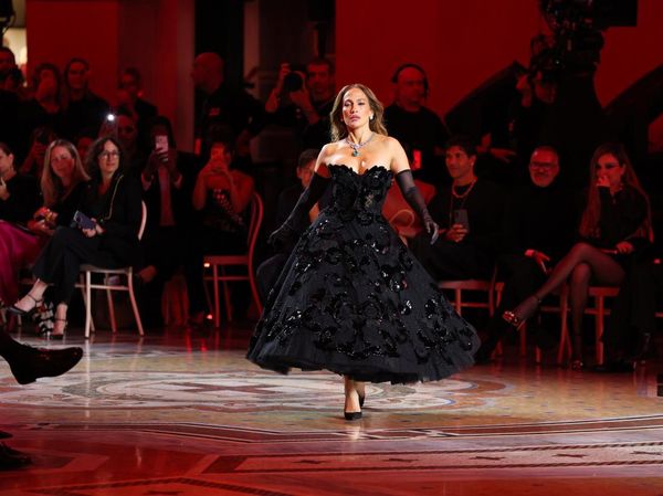 Jennifer Lopez Jadi Italian Diva di Runway Vogue World: Milano 2026
