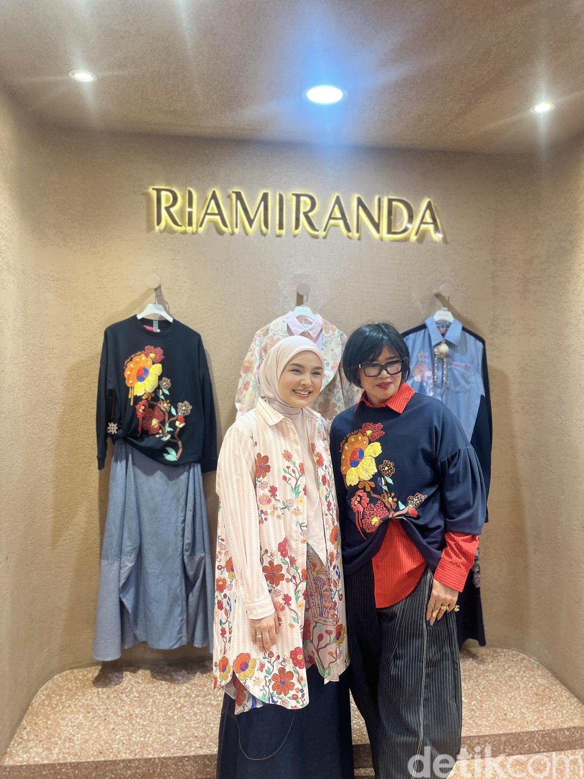 Harmoni Gaya Feminin dan Eksperimental di Resonansi