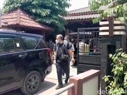 Belasan Jam KPK Geledah Sejumlah Titik di Jatim Cari Bukti Korupsi Lampri