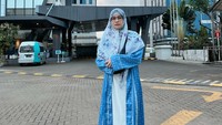 Mitha The Virgin Menangis Diperlihatkan Foto AI Bareng Mendiang Ibu