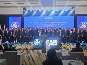 Lantik 120 Pengurus Peradi Sultra, Harris Arthur Dorong Advokat Bermasyarakat