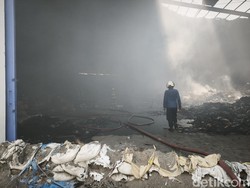 2 Gudang di Genuk Semarang Kebakaran