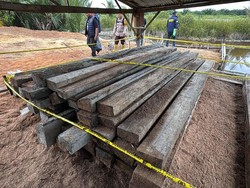 Polres Rohil Sita 20 Ton Kayu Illegal Logging, Sebagian Sudah Jadi Pintu