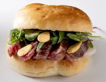 Kulineran Mewah di Bandara Jepang, Ada Sandwich Daging Kobe Rp2,2 Juta