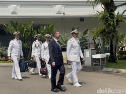 Kapal Garibaldi Jadi KRI Sriwijaya, Prabowo Terima AL Italia di Istana
