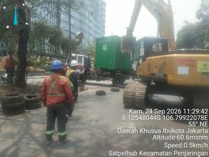 Dishub DKI Evaluasi U-Turn Landmark Pluit Buntut Kontainer Mogok Bikin Macet