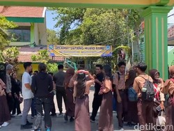 Kepsek SMPN 18 Malang Digeruduk Ratusan Siswa Buntut Aksi Penamparan