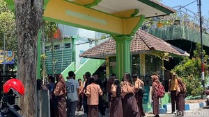 6 Fakta Kepsek Arogan Tampar Siswa SMPN 18 Malang gegara Seragam Lurik