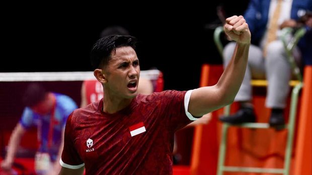 Alwi Farhan saat tampil di final nomor beregu putra Asian Games. (Arsip PBSI)