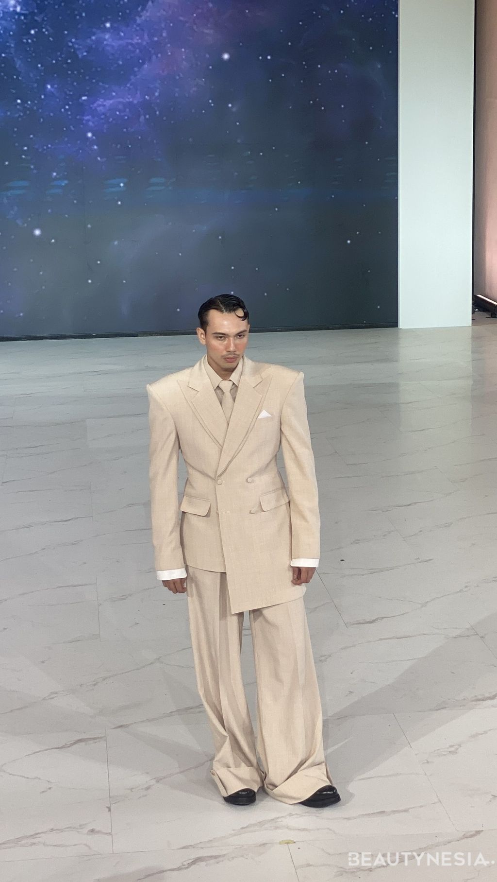 Dikha Sigit Eksplorasi Karakter Avant-garde Power Suit