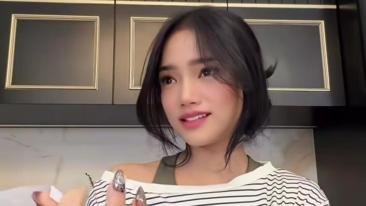 Momen Haru Fuji Membaca Surat Tulisan Tangan dari Gala Sky