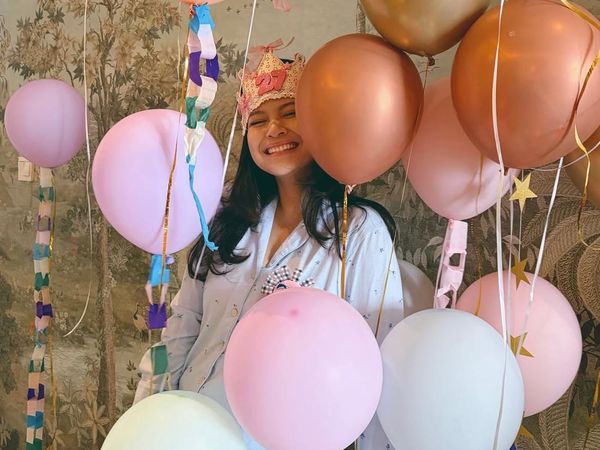 Bahagia Hanggini Rayakan Ultah Ke-27 sekaligus Jadi Ibu