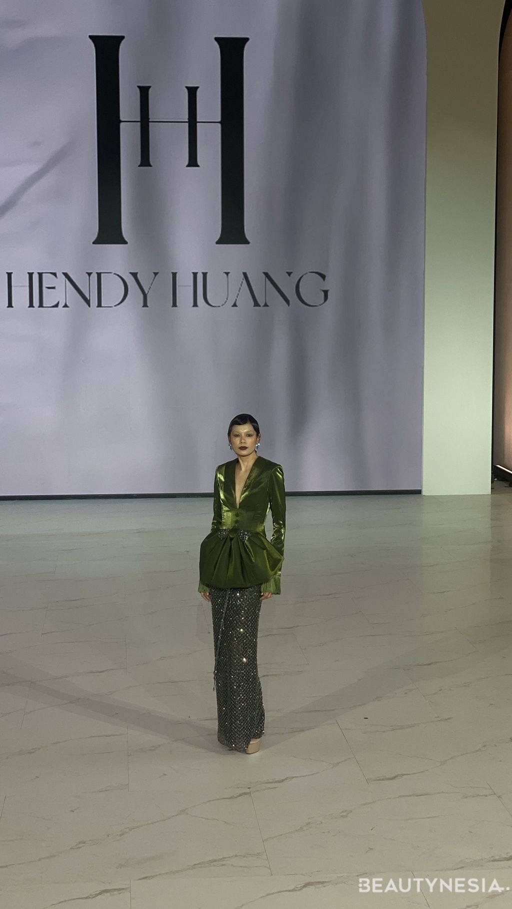 Hendy Huang Tampilkan Koleksi Bertajuk La Diva