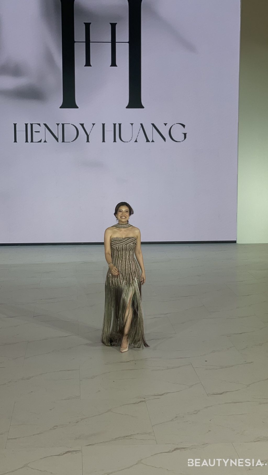Hendy Huang Tampilkan Koleksi Bertajuk La Diva