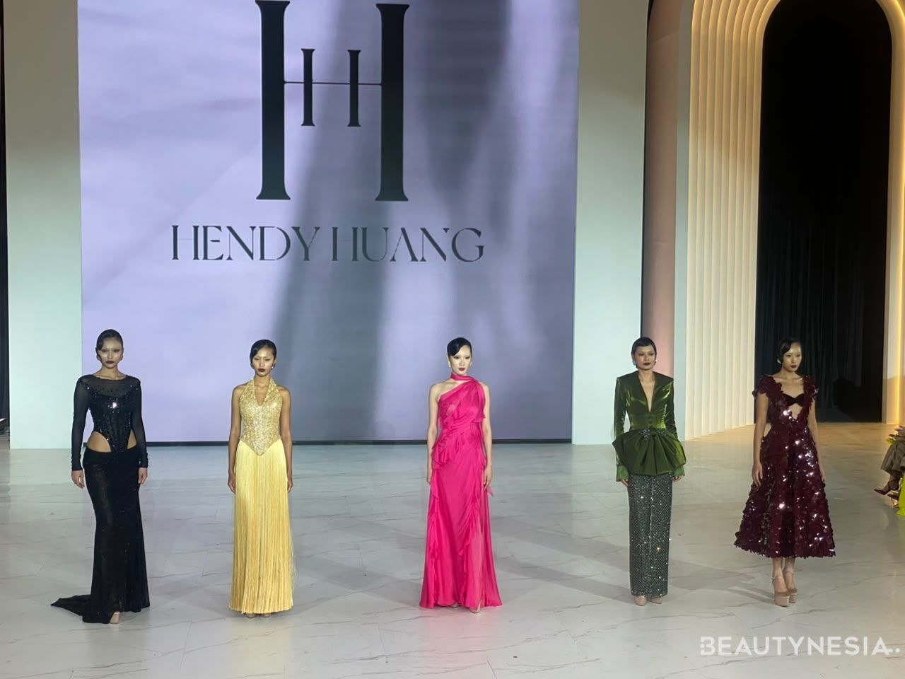 Hendy Huang Tampilkan Koleksi Bertajuk La Diva