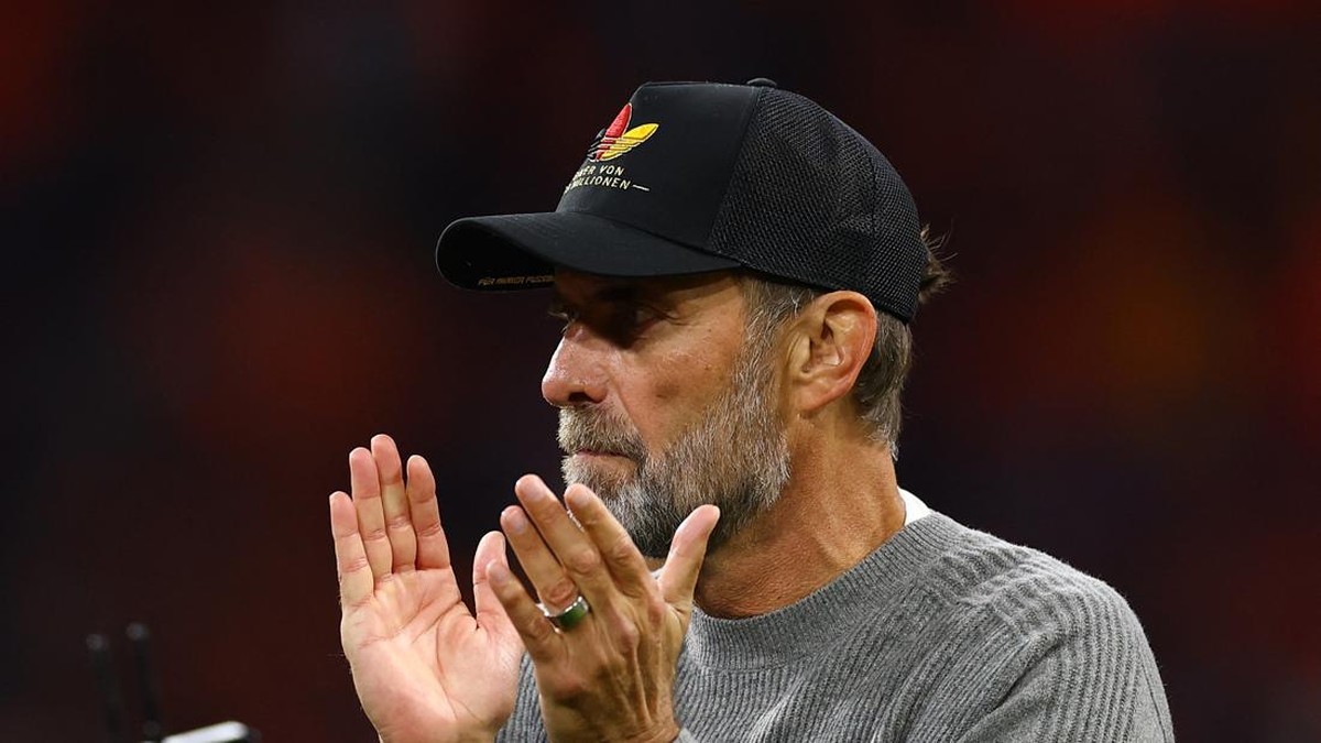 Juergen Klopp terima hasil imbang lawan Belanda. (REUTERS/Piroschka Van De Wouw)
