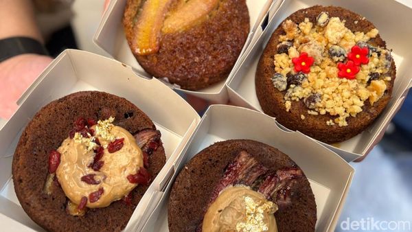 Baru di Blok M! Bolu Pisang Kekinian dengan Varian Caramel hingga Coffee