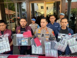 Polisi Tangkap Residivis Pengedar 9.700 Pil Setan di Cirebon