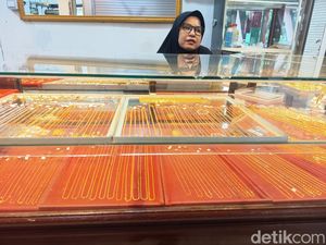 Harga Emas Turun, Daya Beli Warga Medan Masih Lesu