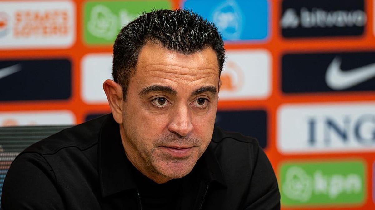 Xavi saat menghadiri jumpa pers usai melawan Jerman. Foto: Getty Images/Rene Nijhuis/MB Media