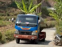 Truk Tangki BPBD Ponorogo Tak Kuat Nanjak padahal Kekeringan Terus Meluas