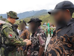 4 Anggota OPM Bejo-Kopitua Tabuni Serahkan Diri di Puncak Jaya