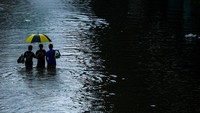 Hujan Deras Guyur Bangkok, Sejumlah Jalan Terendam Banjir