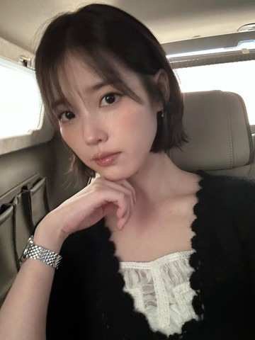 Pilih IU Rambut Pendek atau Panjang, UAENA?