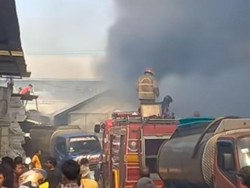 Dua Orang Terluka Akibat Kebakaran Pasar Kepulungan Pasuruan