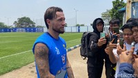 Hadapi Jadwal Padat, Marc Klok Soroti Fasilitas Persib