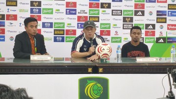 Ditahan Imbang Persis, Pelatih Persipura Minta Maaf ke Masyarakat Papua