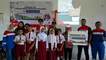 Pertamina NRE Pasang PLTS dan Sumur Bor di SD Gunung Bayu Simalungun
