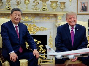 Trump Ingatkan Xi Jinping Agar Tak Bantu Iran