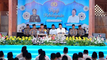 Kapolri Bersama Gus Baha: Jaga Persatuan agar Indonesia Terus Tumbuh dan Maju