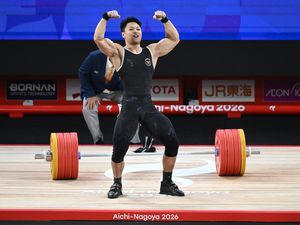 Rahmat Erwin Cetak Sejarah, Emas Asian Games dan Rekor Dunia